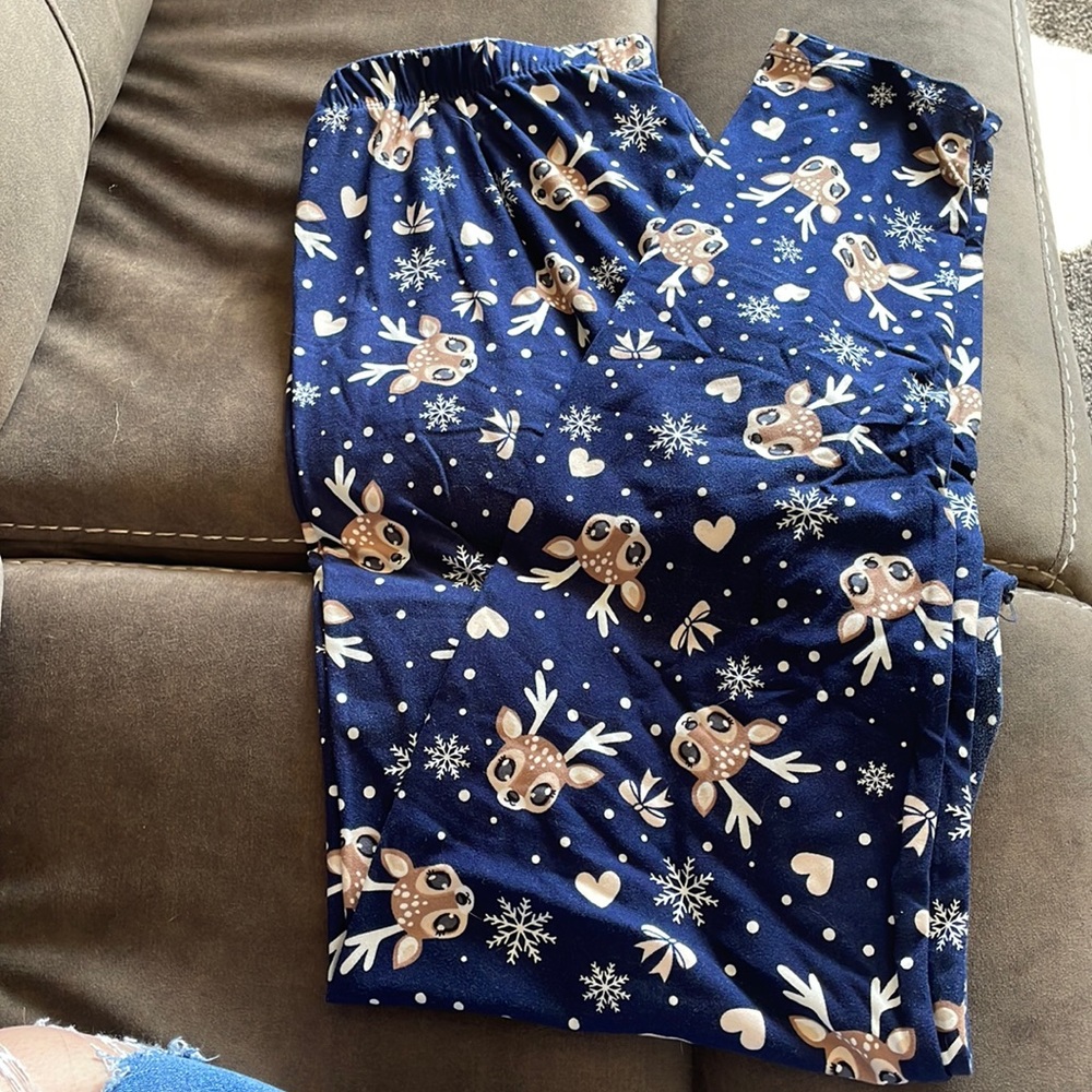 Deer patterned leggings